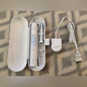 Philips Sonicare Optimal Clean HX6829 Rechargeable Toothbrush - New Without Box